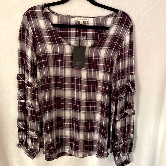 Jane and Delancey - Picture 1 of 4